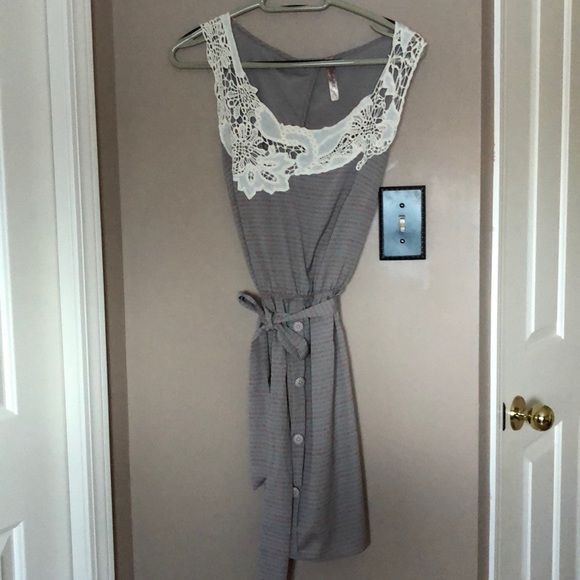 Dress - Picture 1 of 2